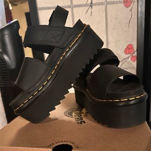 Dr. Martens Voss Platform Sandals Womens size 5 Black Never Worn